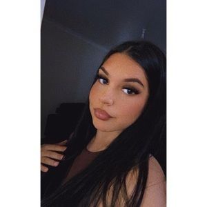 Meet your Posher, Semika